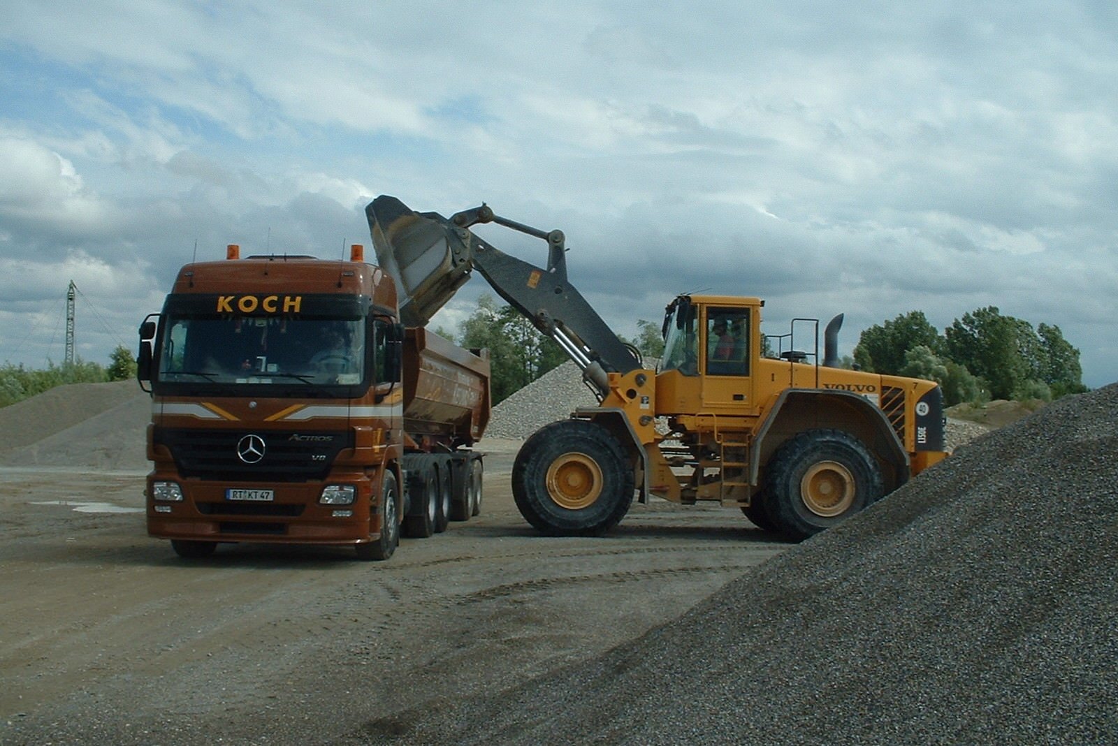 Kiesabbau 1 Koch Kieswerk & Transporte Metzingen Metzingen Kiesabbau