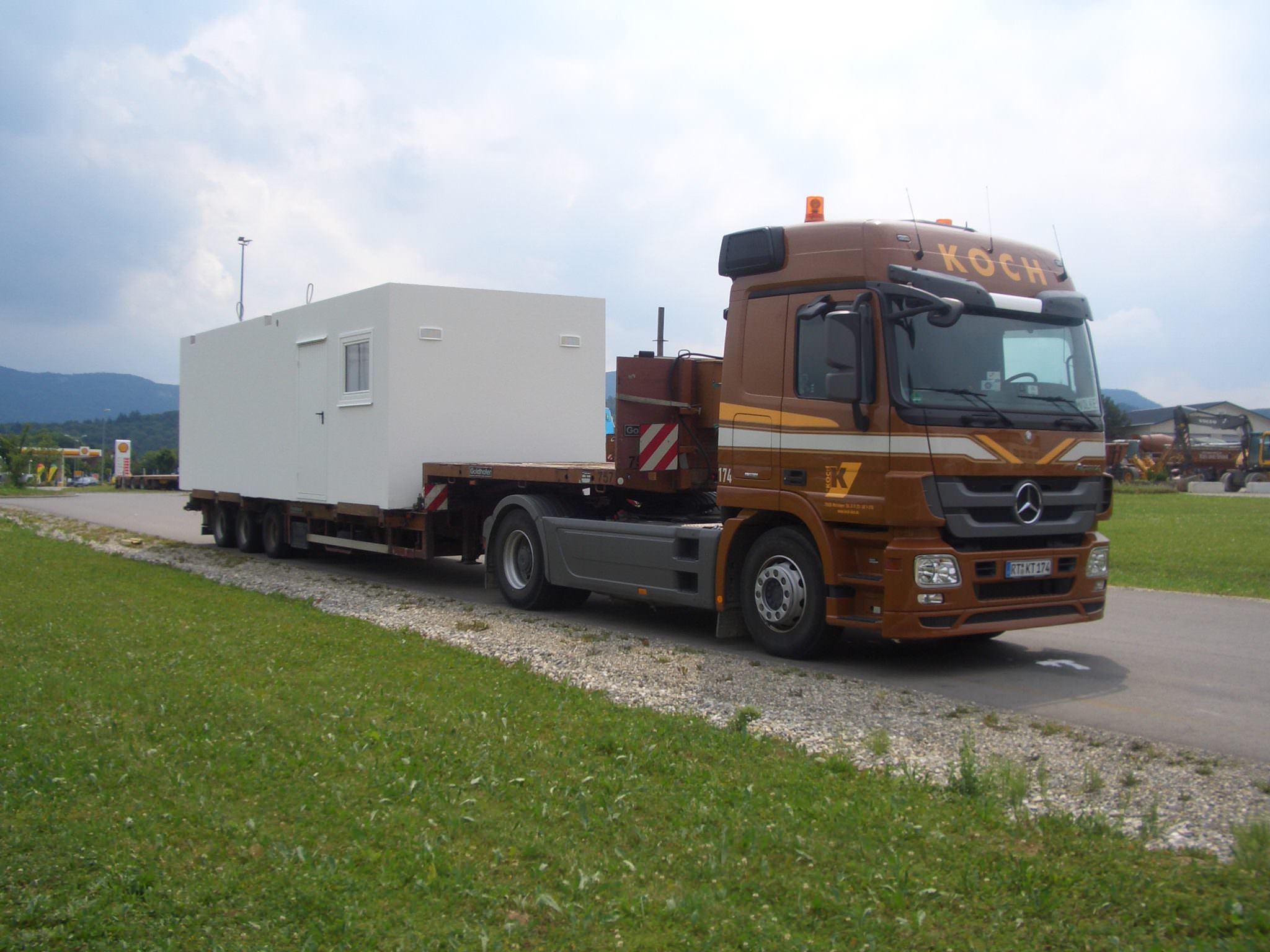 Koch Kieswerk & Transporte Metzingen Metzingen Betonfertigteiltransporte